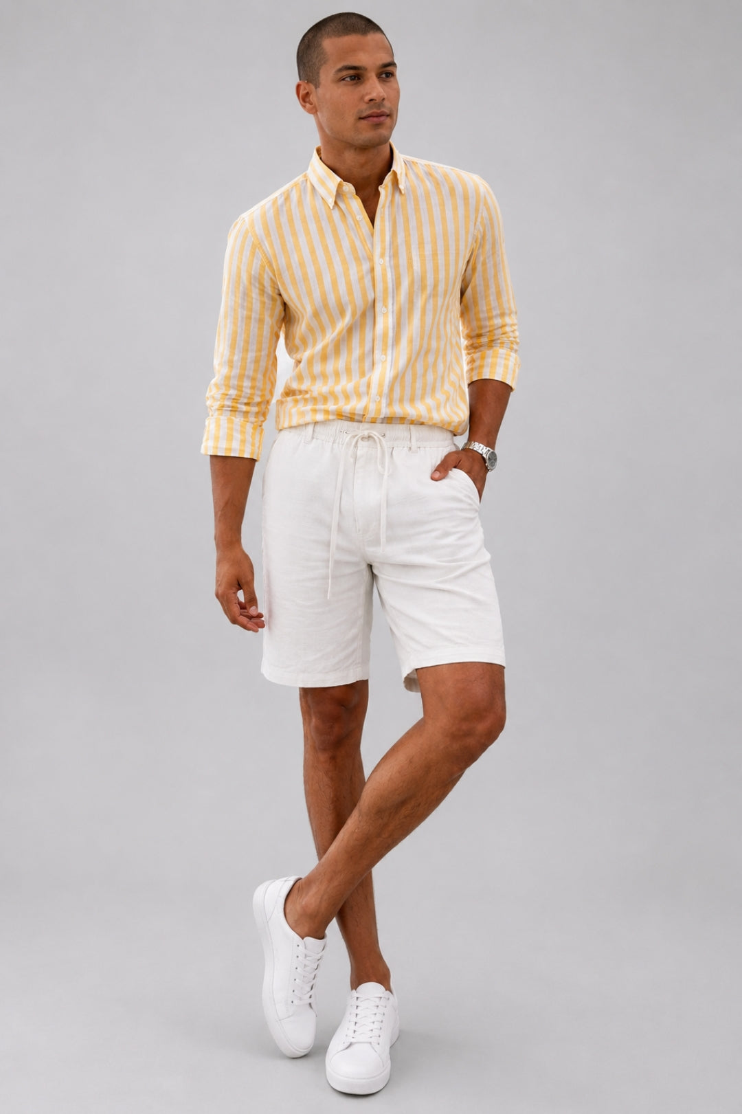 Casual men's shorts with a relaxed fit | Knee-length, adjustable drawstring, linen-look