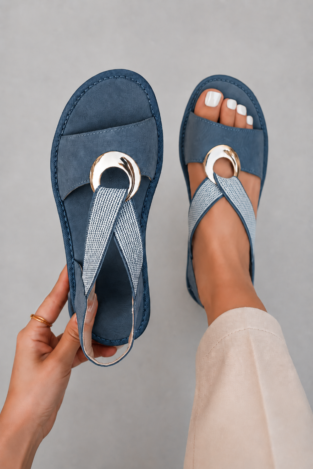 Stylish flat women's sandals | Crisscross straps, open toe, metal ring detail